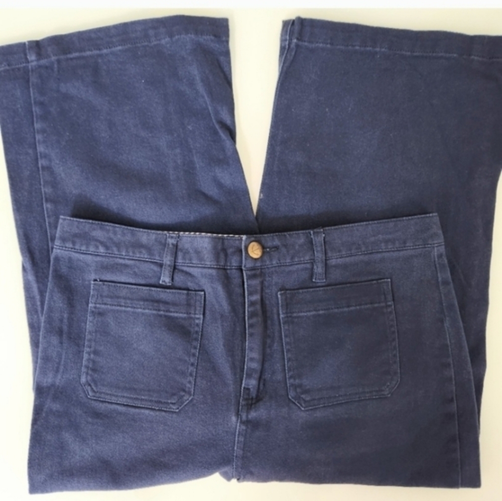 Sperry Navy Blue Buttoned Apparel